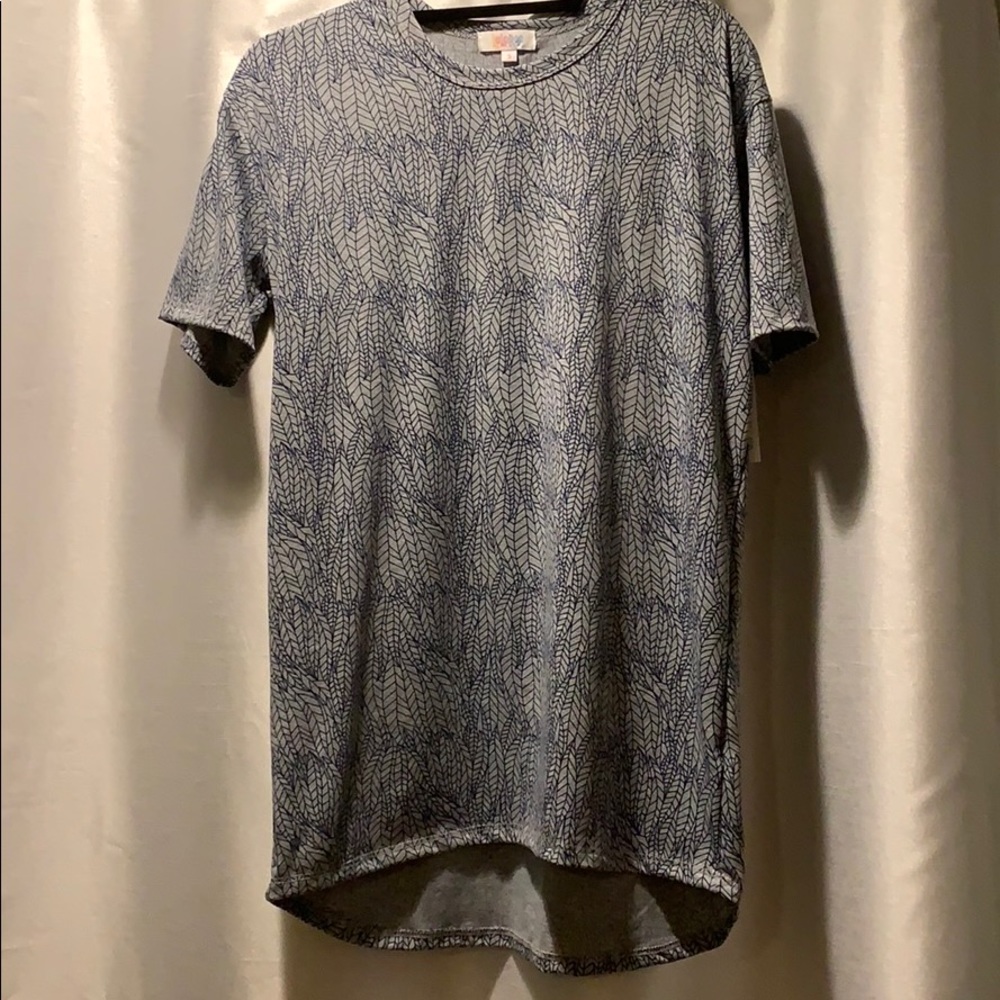 Lularoe Small Patrick Tee